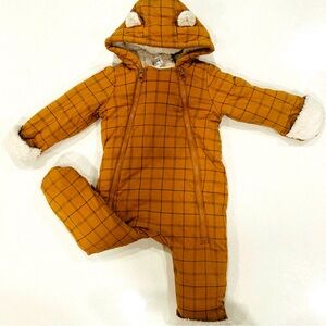 Baby Gap toddler’s tan snowsuit |  6-12 months